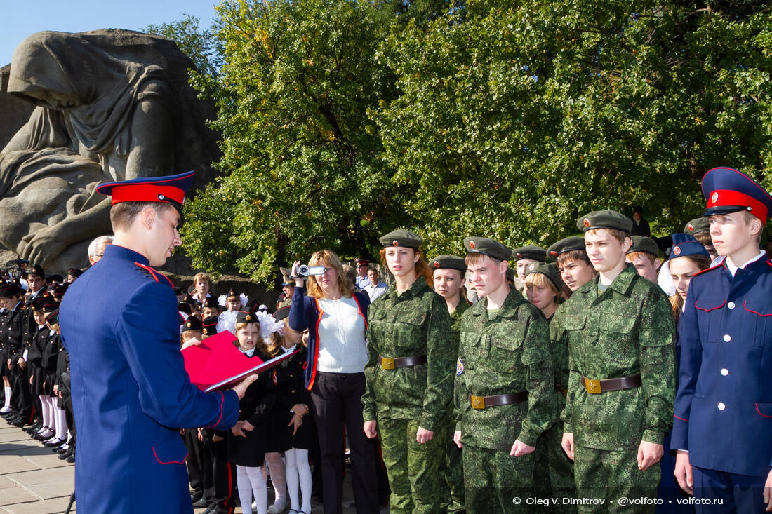 Присяга юных кадетов на Мамаевом кургане фотография
