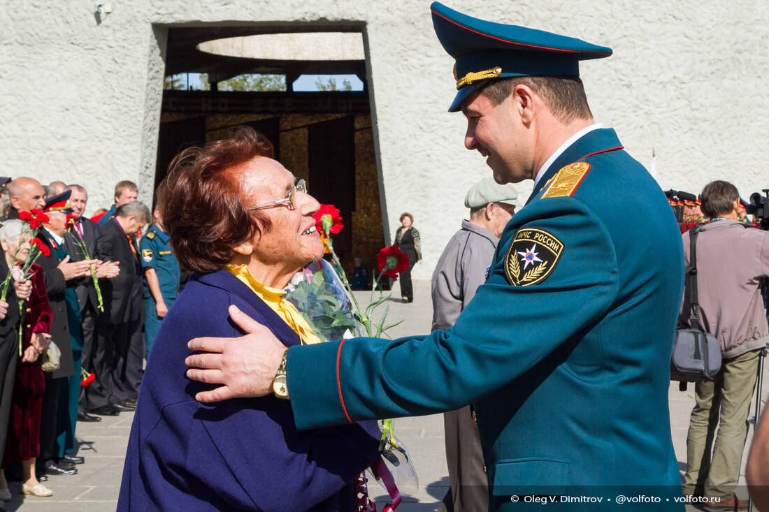 Награждение ведомственными наградами МЧС фотография