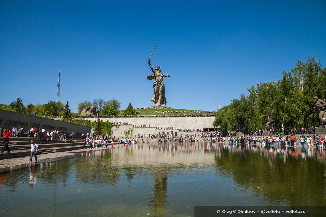 Мамаев курган в День Победы фотография