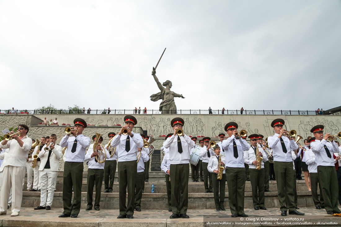 На главной высоте России прозвучали самые известные мелодии военных лет фотография
