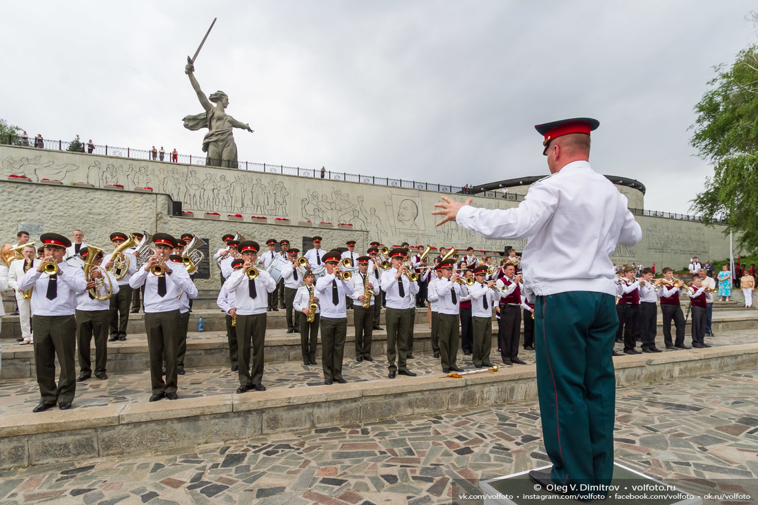 Не только «гражданские», но и военный духовой оркестр принял участие в концерте фотография