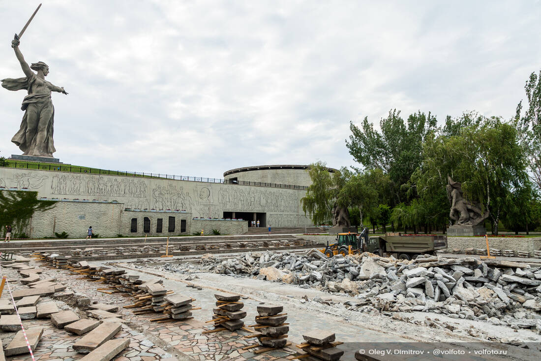 Ремонт большого бассейна на Площади Героев фотография