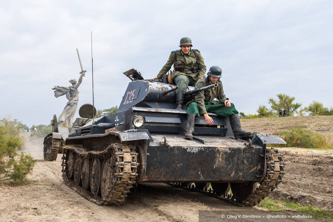 Военно-историческая реконструкция на Мамаевом кургане фотография