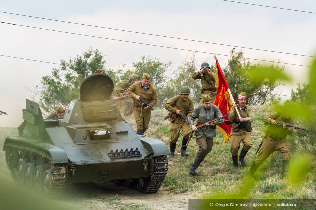 Военно-историческая реконструкция на Мамаевом кургане фотография