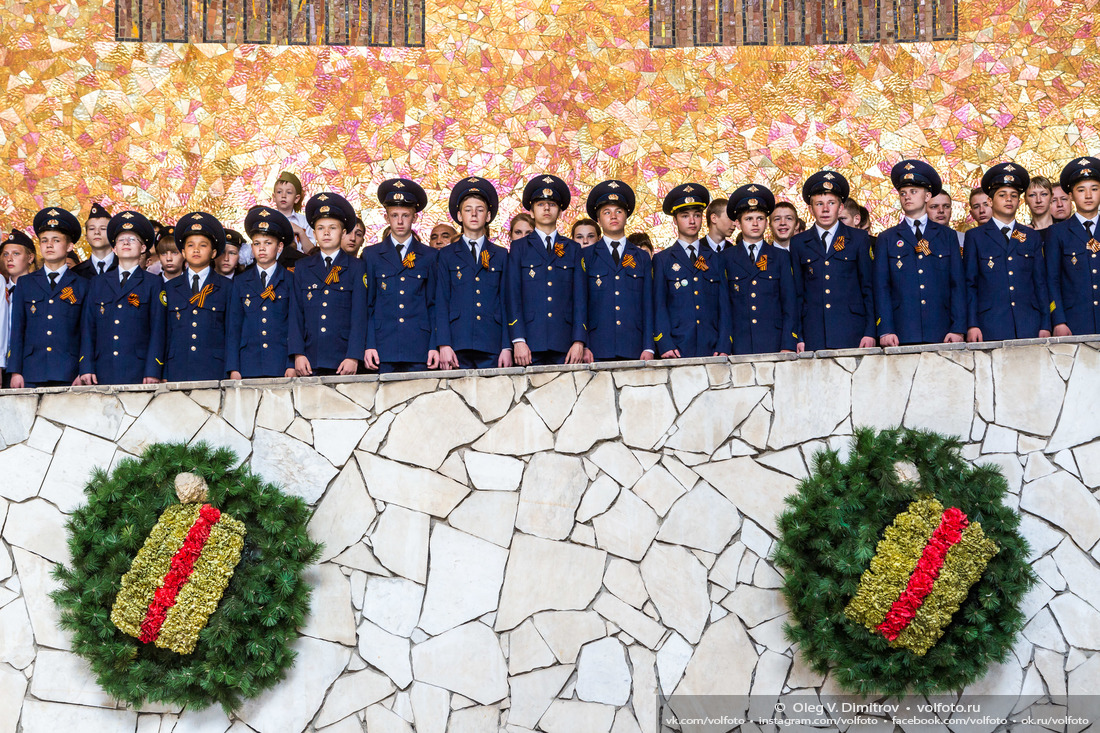Почётный караул занял своё место в Зале Воинской Славы фотография
