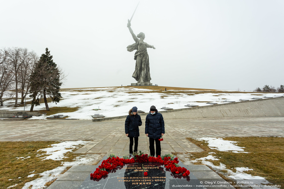 День Победы в Сталинградской битве на Мамаевом кургане фотография