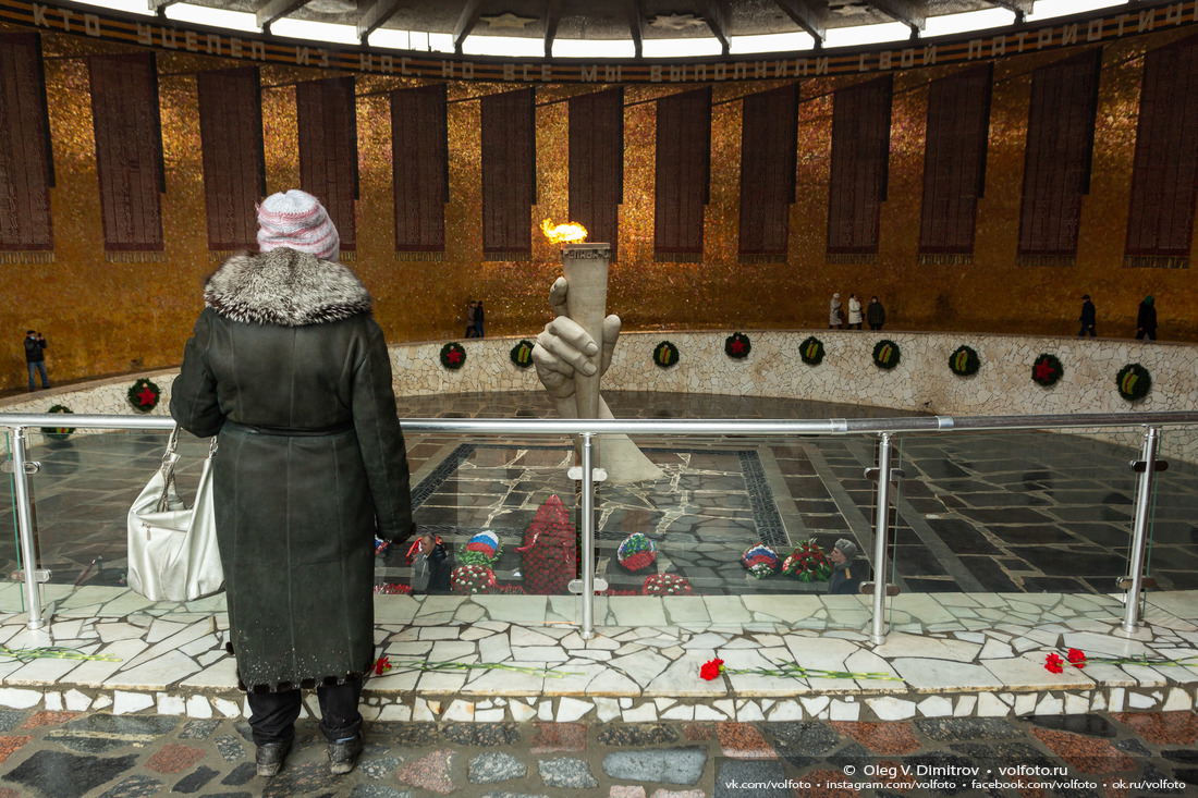 Зал Воинской Славы в День Сталинградской Победы фотография