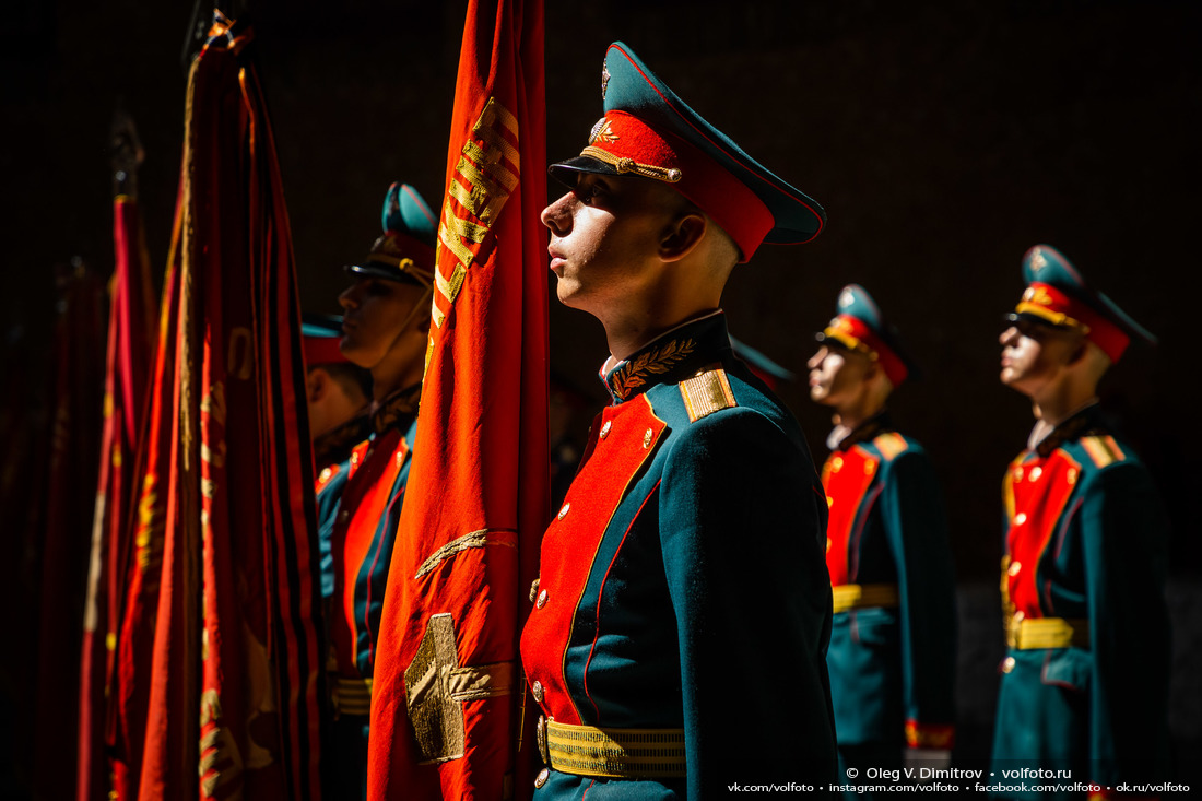 Боевые знамёна в Зале Воинской Славы Мамаева кургана фотография