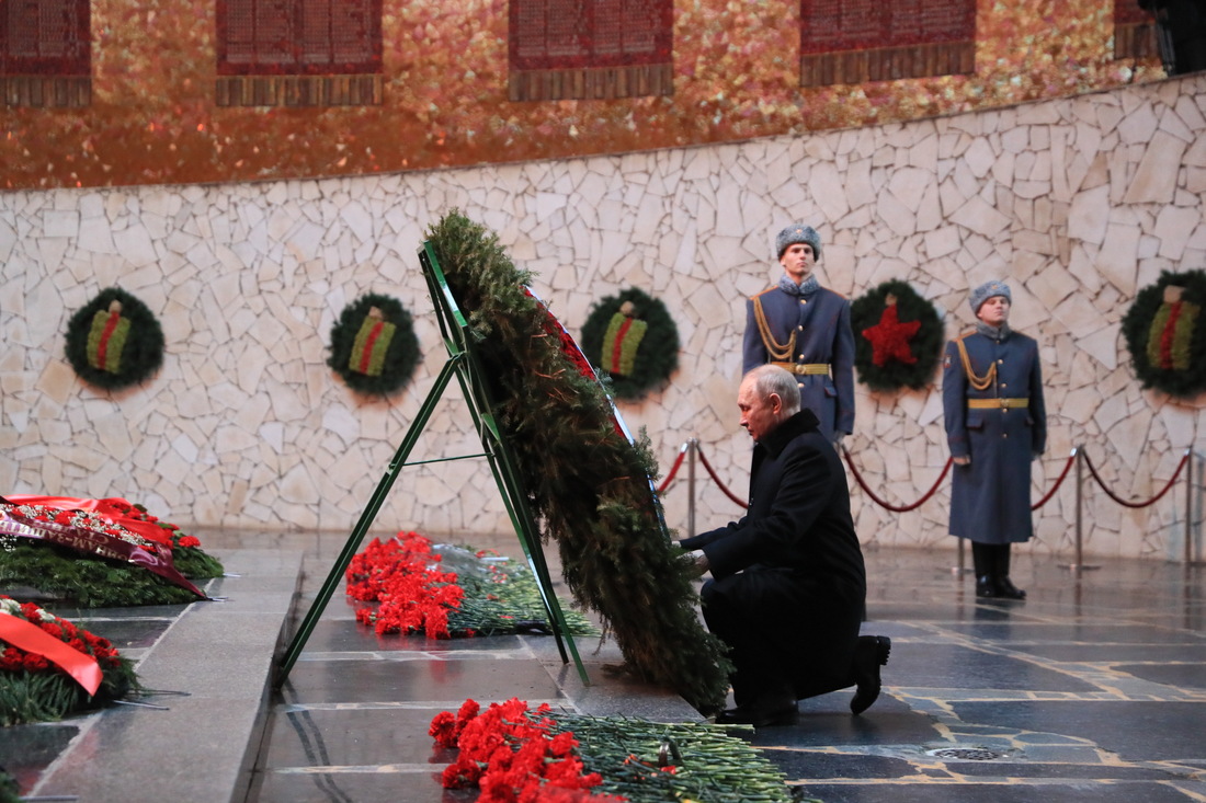 Владимир Путин в Зале Воинской Славы. Фото kremlin.ru фотография