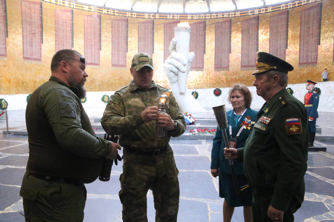 Мотопробег проекта «Дороги памяти» на Мамаевом кургане фотография