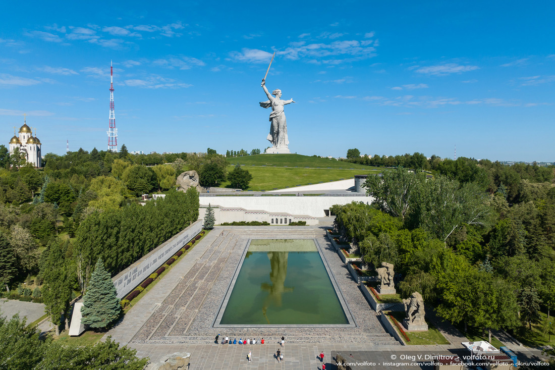 Мемориальный комплекс «Героям Сталинградской битвы» на Мамаевом кургане фотография