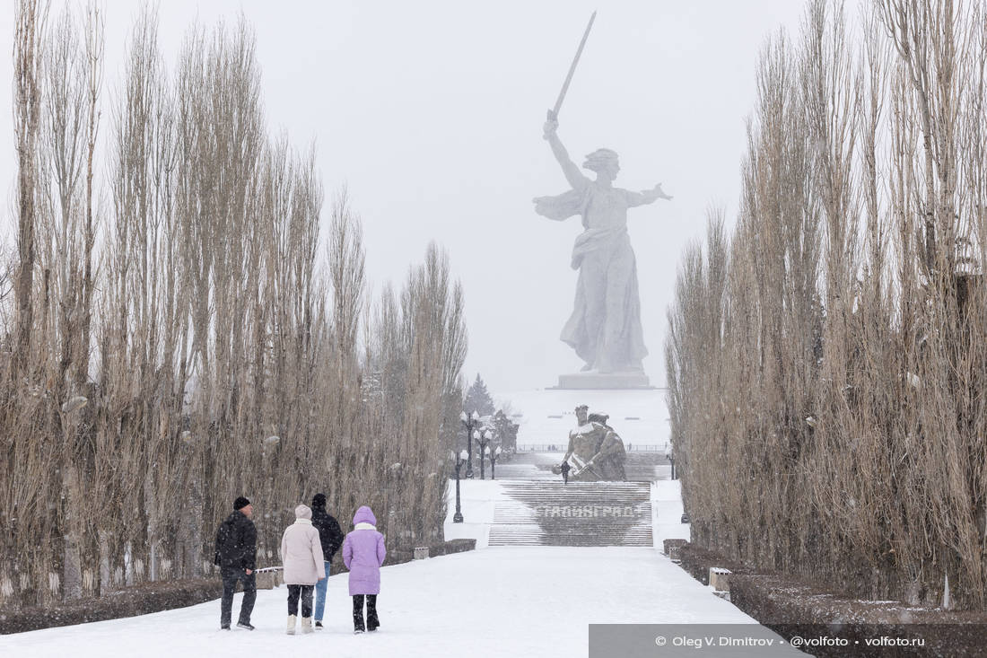 Мамаев курган в День защитника Отечества фотография