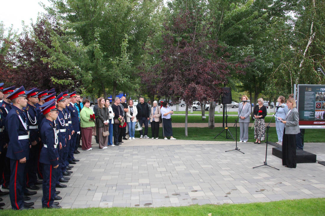 Открытие выставки «Герои и подвиги» у подножья Мамаева кургана. Фото музей-заповедник «Сталинградская битва» фотография