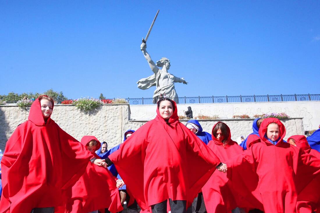 Акция «Россия – это мы» на Мамаевом кургане, фото музей-заповедник «Сталинградская битва» фотография