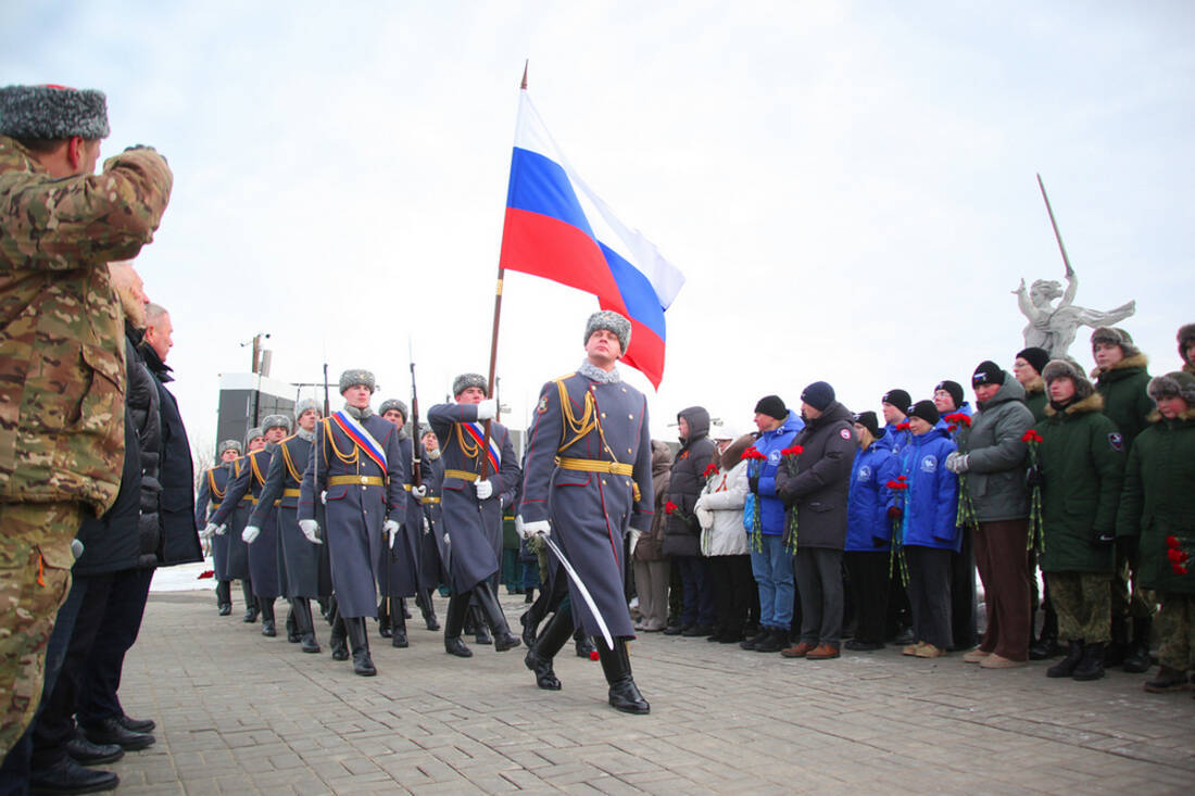Открытие памятного знака «Ямальским солдатам – защитникам Сталинграда» на Мамаевом кургане фотография