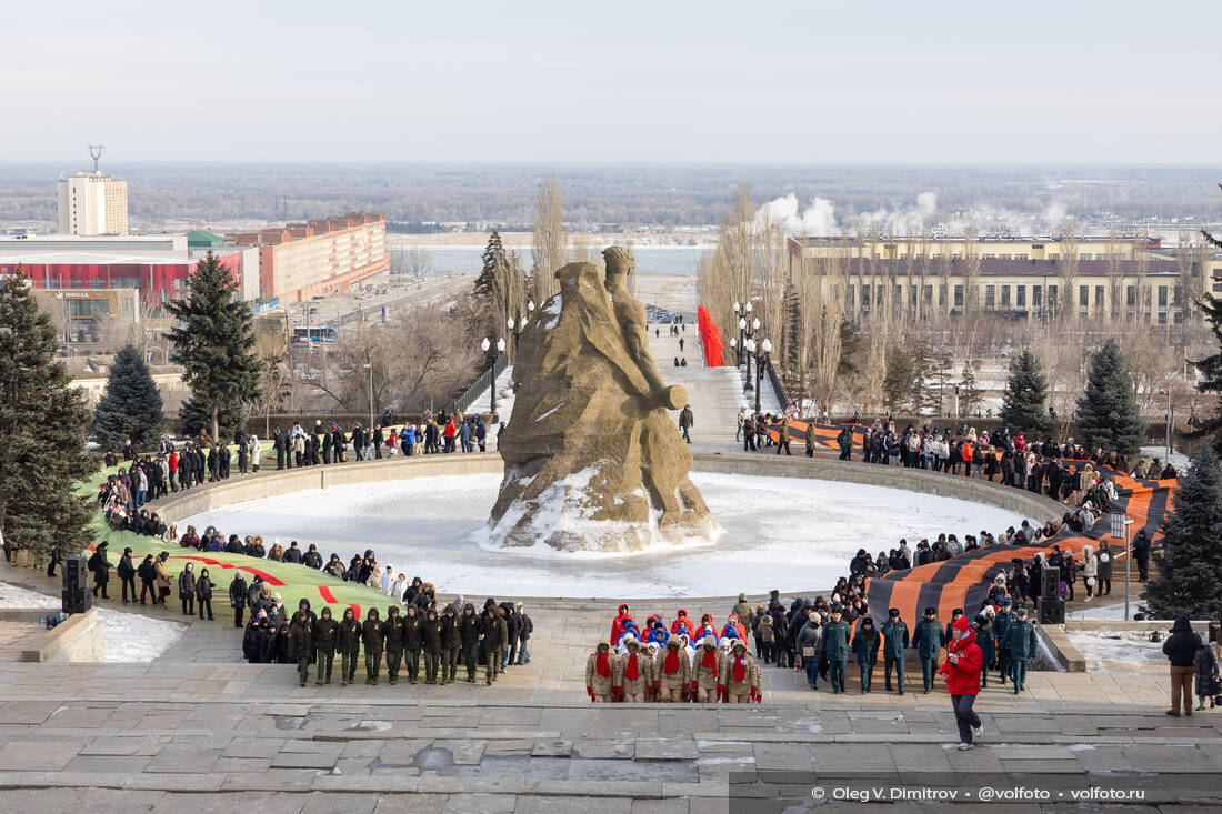 Акция «Героям Сталинграда посвящается» на Мамаевом кургане фотография