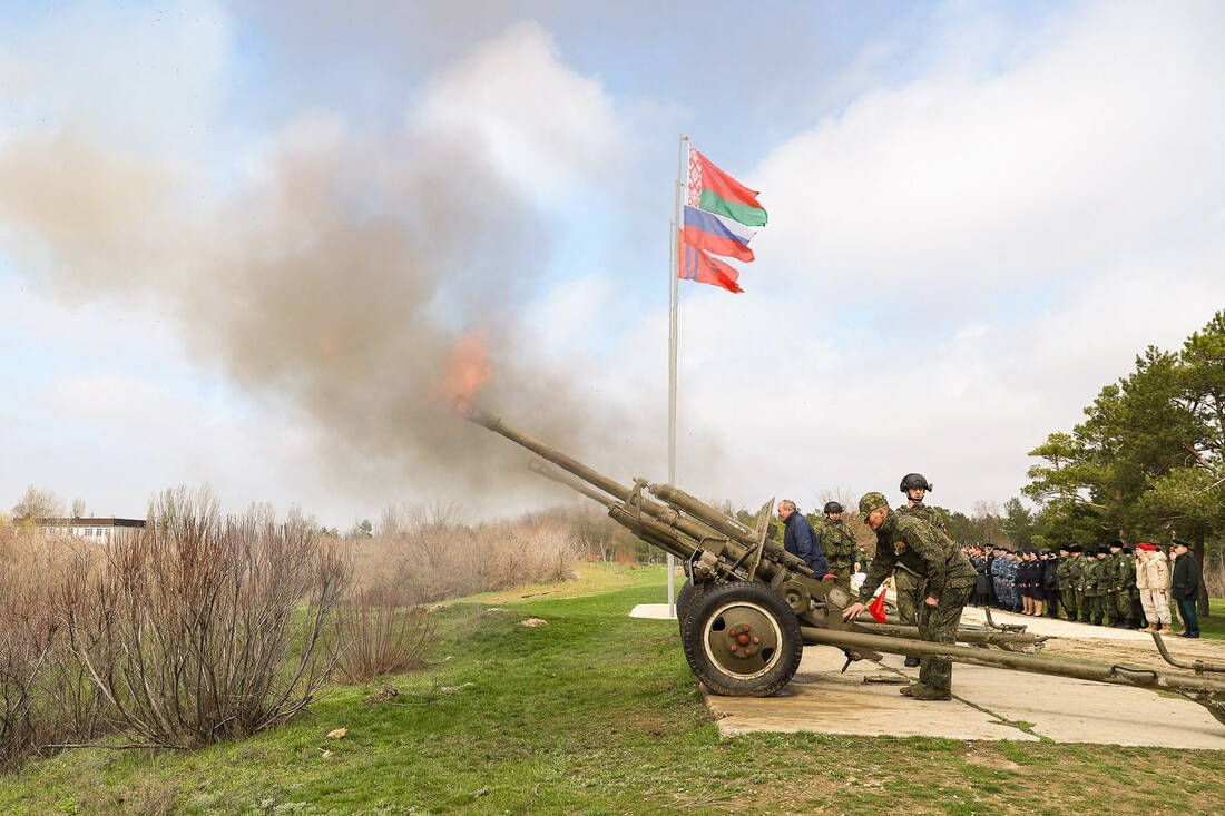 «Выстрел Памяти» в день единения народов России и Беларуси на Мамаевом кургане фотография