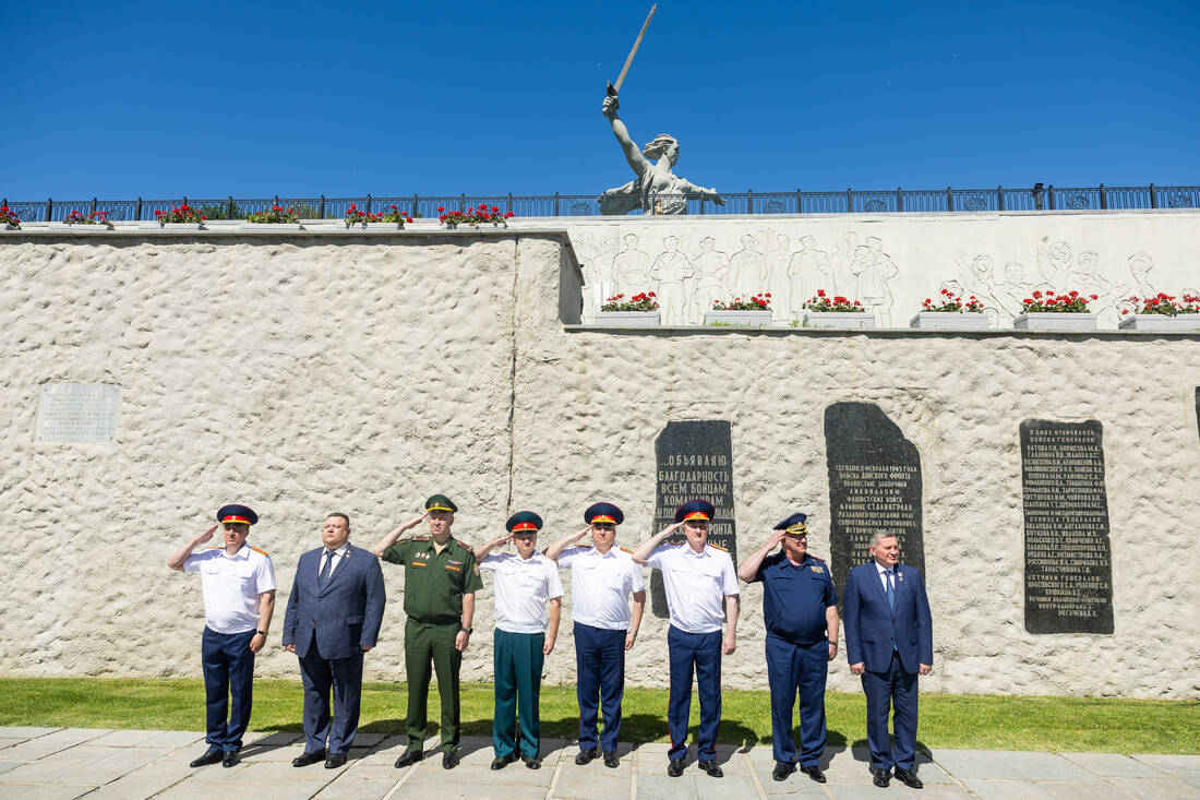 VII ежегодный слёт кадет СК РФ на Мамаевом кургане фотография