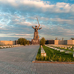 К 70-летию Победы под Сталинградом на Мамаевом кургане откроется стела с именами защитников города