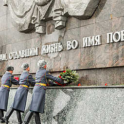 На Мамаевом кургане открыли стелу «Вернуть имена солдат»