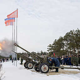 В честь героев, сокрушивших нацизм: на Мамаевом кургане прогремел «Выстрел памяти»