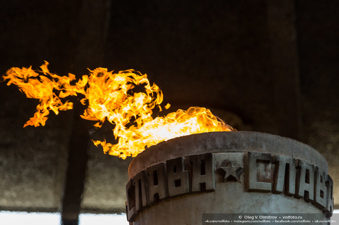 Пламя Вечного огня в Зале Воинской Славы фотография